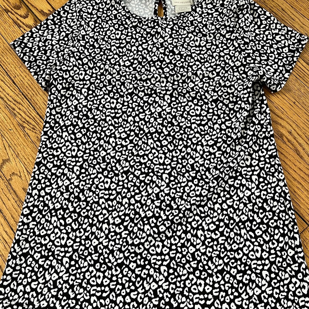 Van Heusen Black and White Patterned Short Sleeve Top